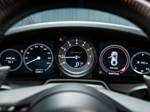 Used 2022 Porsche 911 Turbo S AWD/4WD image 54