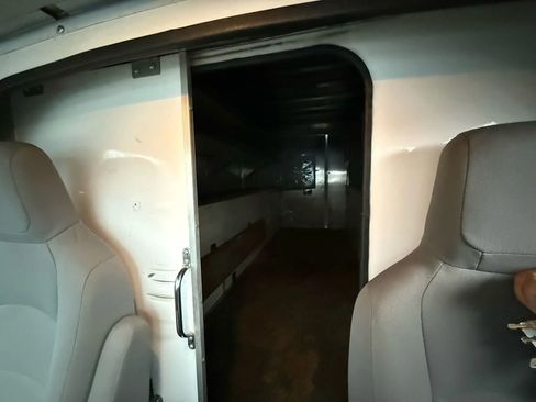 Used 2018 Ford E-350 and Econoline 350 Super Duty w/ Power Windows & Locks Group image 14