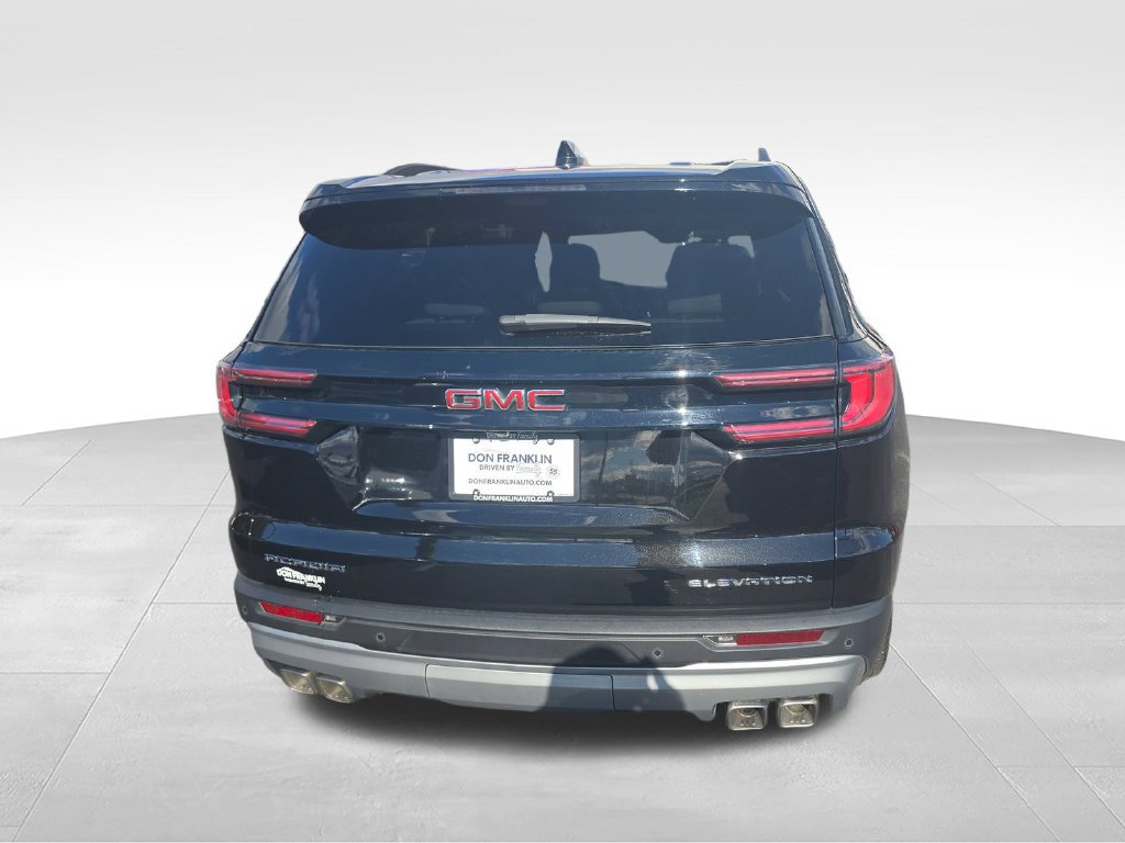 Used 2026 GMC Acadia Elevation w/ Elevation Premium Package FWD image 5