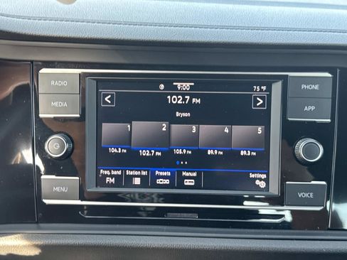 Certified 2024 Volkswagen Jetta Sport image 14