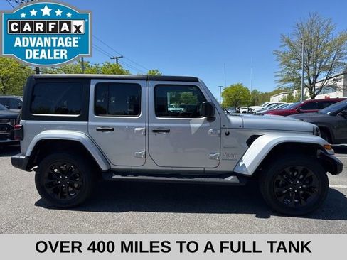 Used 2023 Jeep Wrangler Unlimited Sahara AWD/4WD image 19
