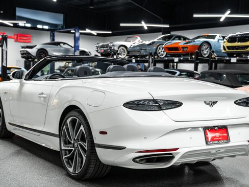 Used 2025 Bentley Continental GT Speed image 6