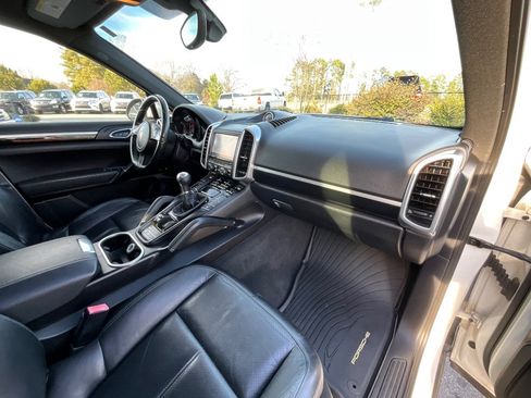 Used 2013 Porsche Cayenne AWD/4WD image 40