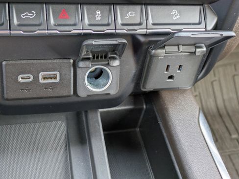 Used 2020 GMC Sierra 1500 Denali w/ Technology Package image 23