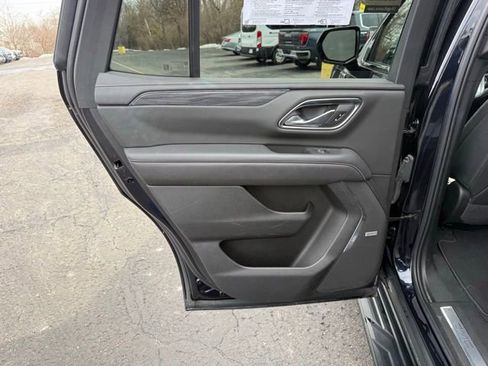 Used 2022 GMC Yukon SLT AWD/4WD image 18