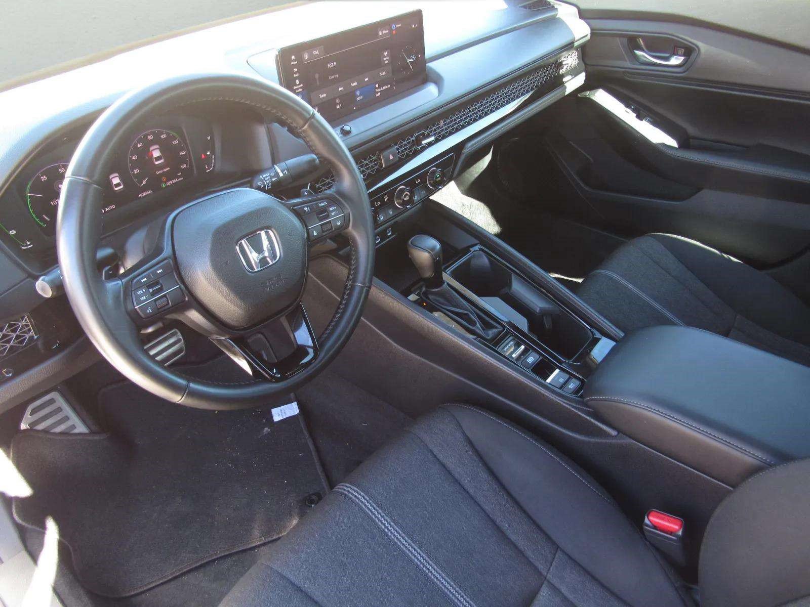 Used 2023 Honda Accord Sport image 15
