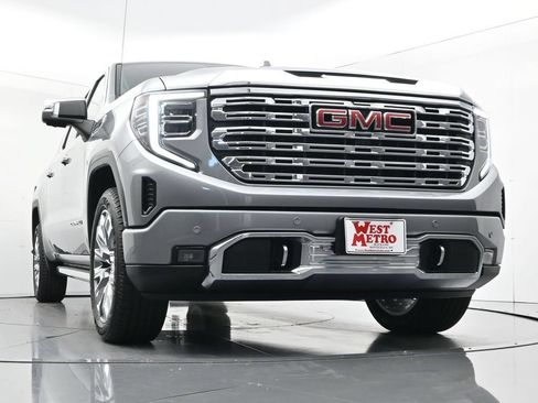 Used 2023 GMC Sierra 1500 Denali w/ Denali Reserve Package AWD/4WD image 33