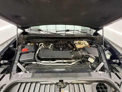 Used 2023 Chevrolet Silverado 1500 LT AWD/4WD image 20