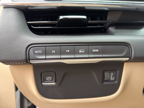 Used 2023 Cadillac Escalade Premium Luxury w/ LPO, Floor Liner Package AWD/4WD image 13