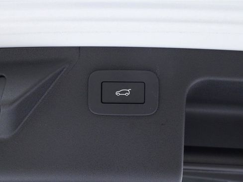 Used 2025 Land Rover Discovery Sport S AWD/4WD image 11