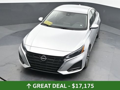 Used 2023 Nissan Altima 2.5 SV image 36