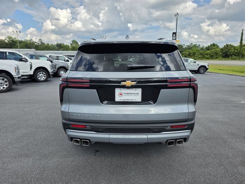 Used 2026 Chevrolet Traverse LT AWD/4WD image 4