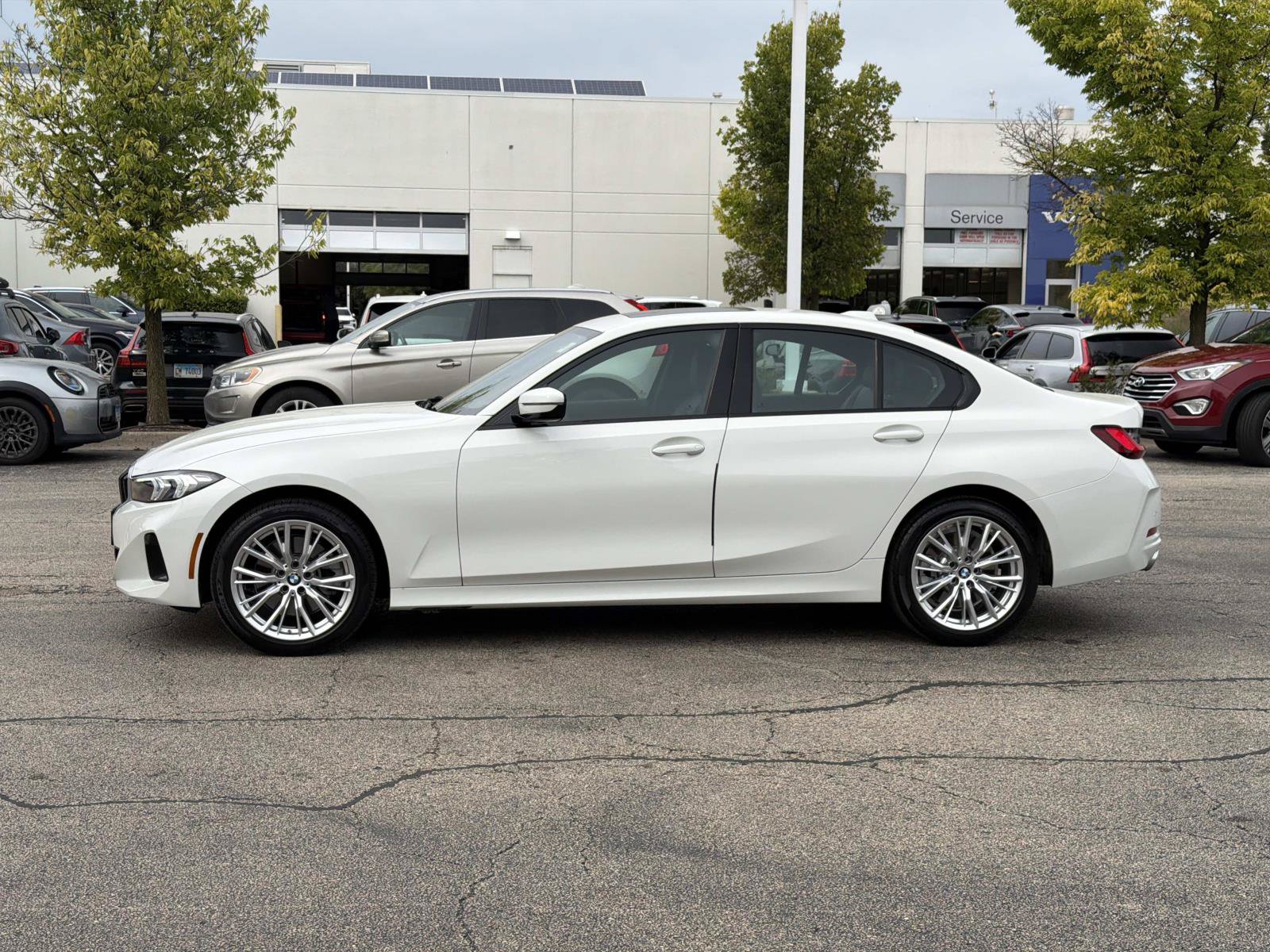 Certified 2023 BMW 330i xDrive Sedan w/ Premium Package AWD/4WD image 15