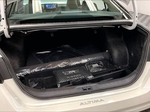 New 2026 Nissan Altima 2.5 SR w/ SR Midnight Edition Package FWD image 41