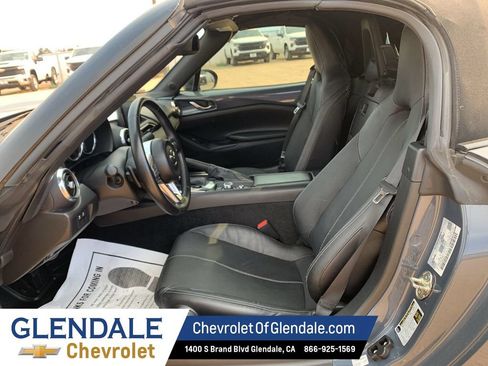 Used 2021 MAZDA MX-5 Miata Grand Touring RWD image 17