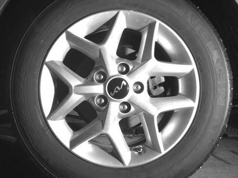 Used 2025 Kia Soul LX w/ LX Technology Package FWD image 14