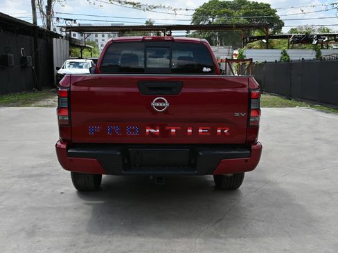 Used 2022 Nissan Frontier SV RWD image 4