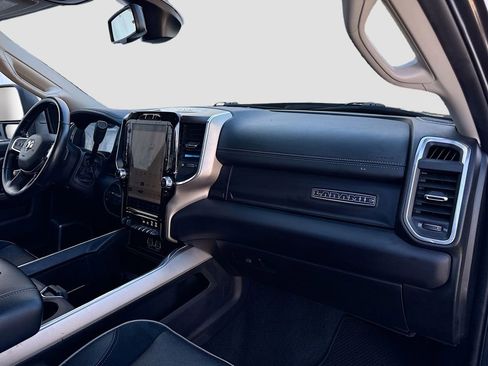 Used 2024 RAM 3500 Laramie image 32