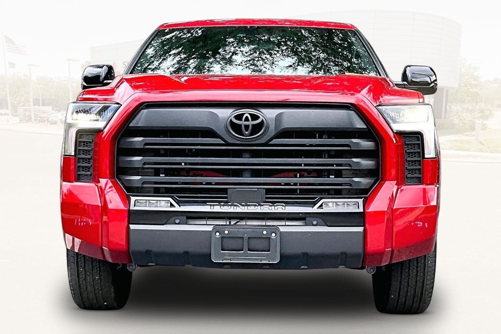 Used 2026 Toyota Tundra Limited AWD/4WD image 2