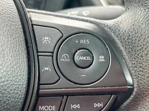 Used 2024 Toyota Corolla LE FWD image 17