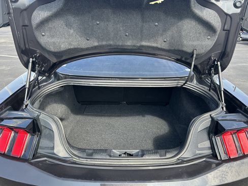 Used 2024 Ford Mustang Coupe image 27