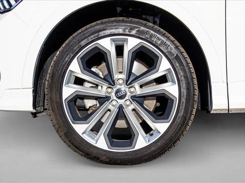 Used 2021 Audi Q3 2.0T Premium Plus w/ Premium Plus Package image 9