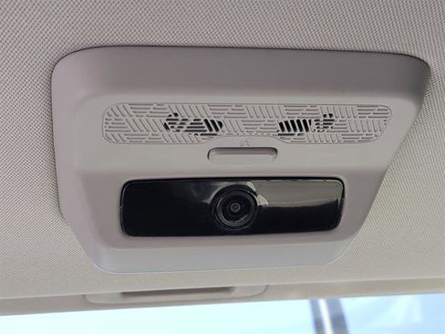 Used 2025 Kia Carnival SX Prestige image 24