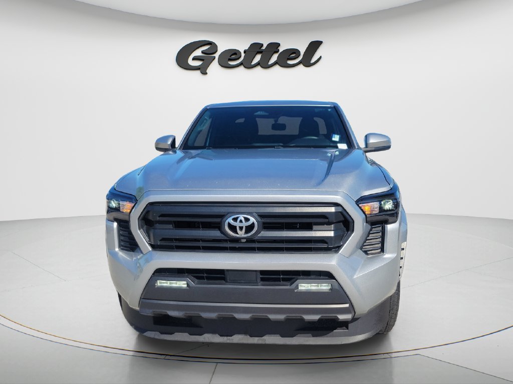 Used 2024 Toyota Tacoma SR5 RWD image 2
