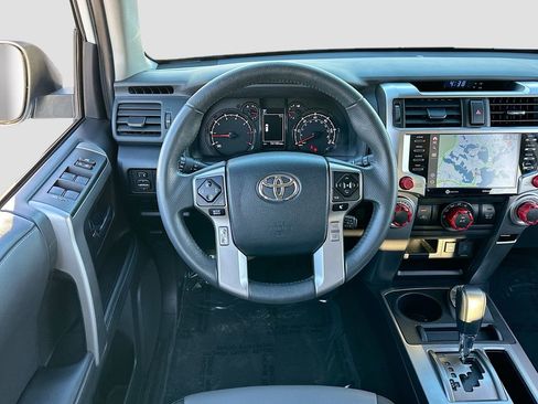 Used 2022 Toyota 4Runner SR5 Premium image 23