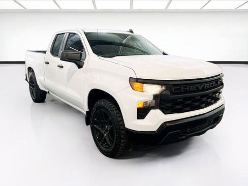 Used 2024 Chevrolet Silverado 1500 W/T w/ Trailering Package AWD/4WD image 3
