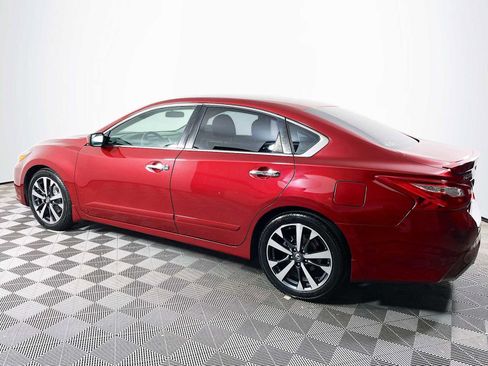 Used 2016 Nissan Altima 3.5 SR image 6
