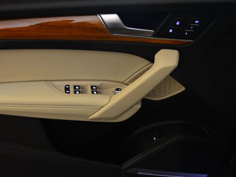 Certified 2023 Audi Q5 2.0T Premium Plus w/ Premium Plus Package image 9