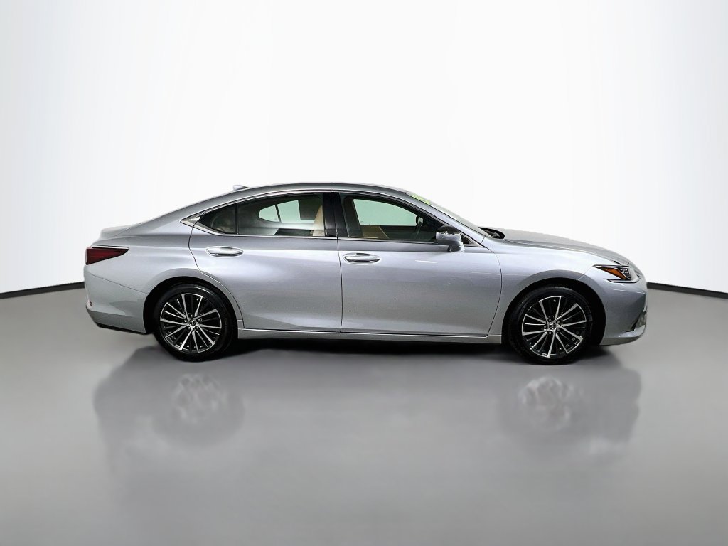 Used 2025 Lexus ES 350 w/ Premium Package FWD image 2