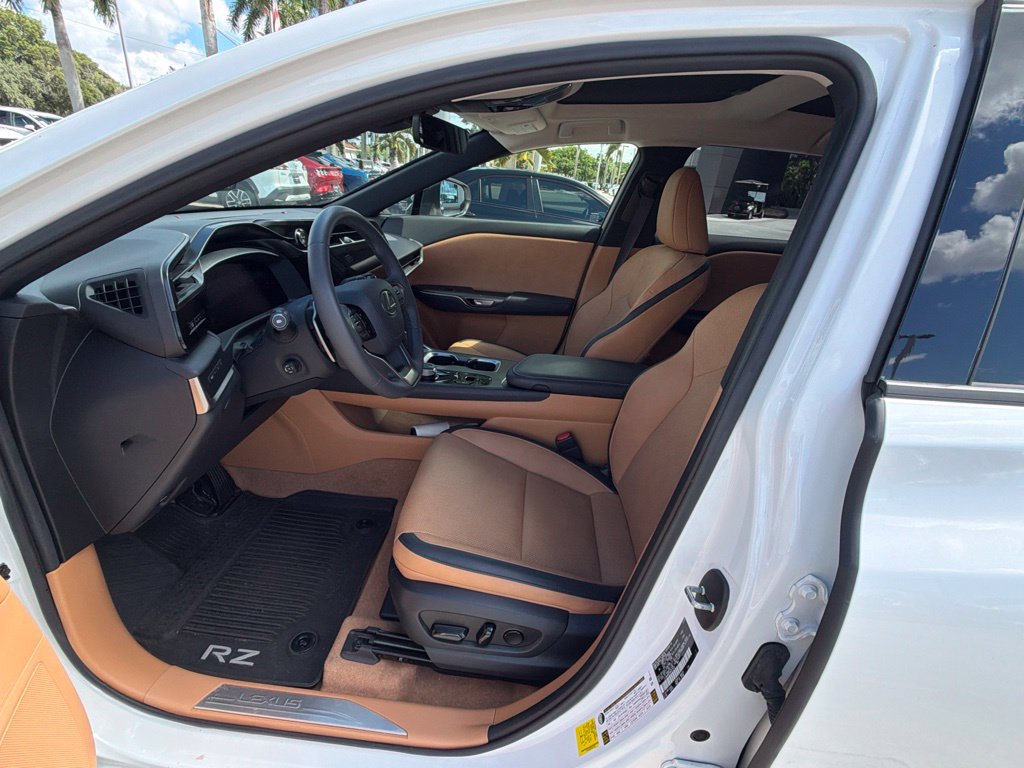 Certified 2024 Lexus RZ 300e Premium w/ Accessory Package (2T) FWD image 5