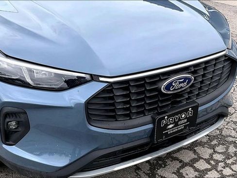 Used 2025 Ford Escape Platinum AWD/4WD image 33