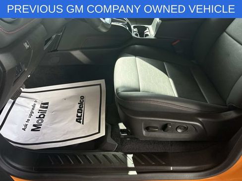 Used 2025 Chevrolet Colorado Z71 w/ Technology Package AWD/4WD image 46