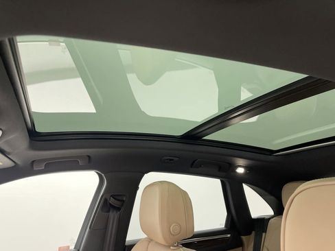 New 2025 Porsche Macan Turbo image 14