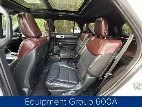 Used 2020 Ford Explorer Platinum w/ Premium Technology Package image 19
