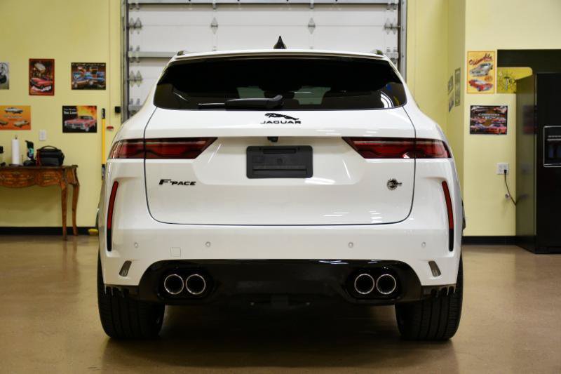 Used 2023 Jaguar F-PACE SVR AWD/4WD image 10