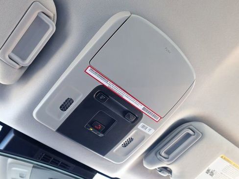 Used 2025 Toyota Camry LE image 22