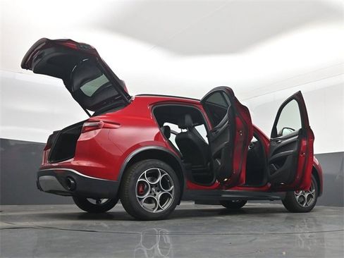 Used 2022 Alfa Romeo Stelvio Ti image 80