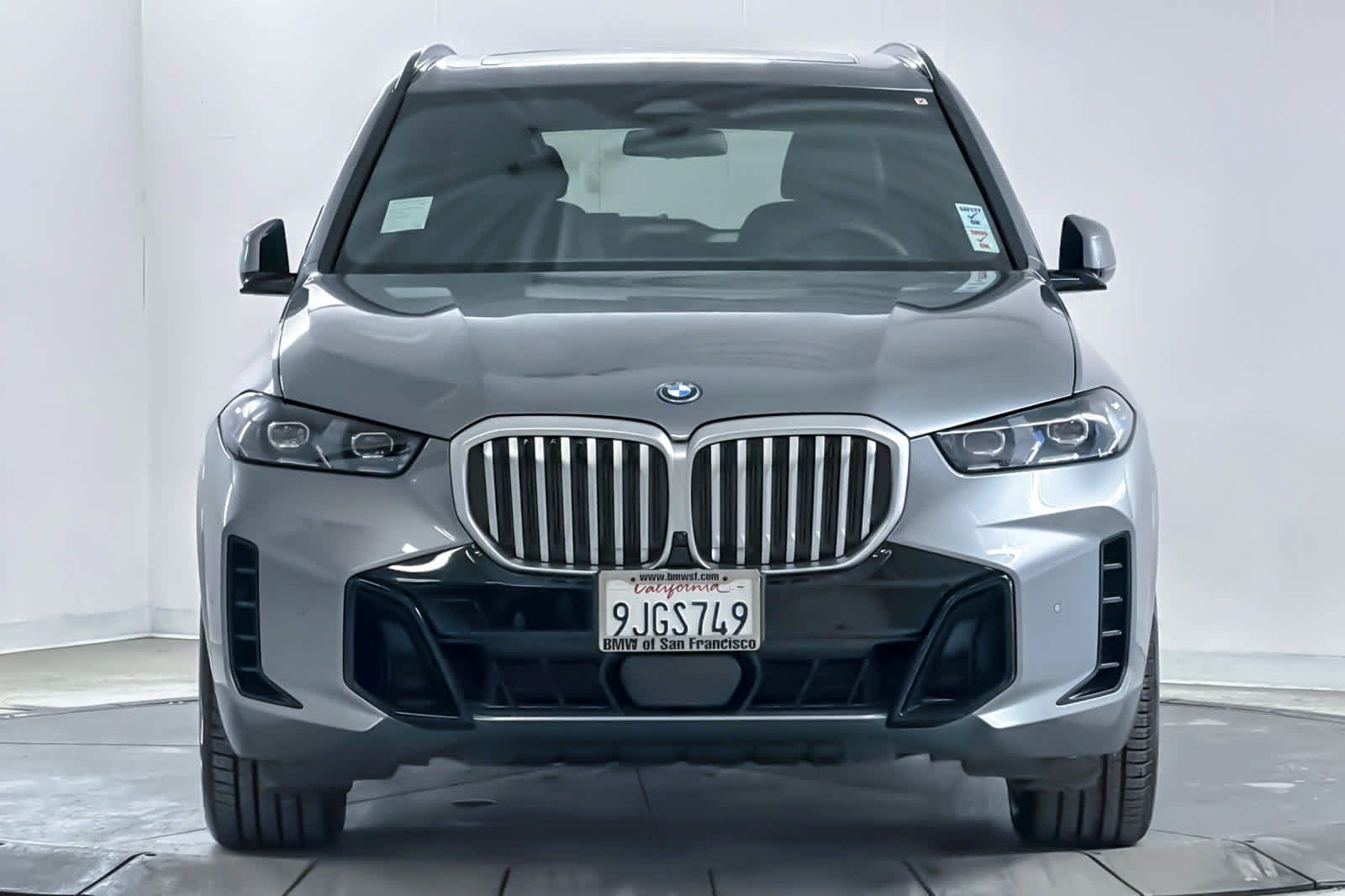 Used 2024 BMW X5 xDrive50e w/ M Sport Package AWD/4WD image 10