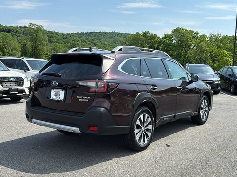 Certified 2023 Subaru Outback Touring AWD/4WD image 6