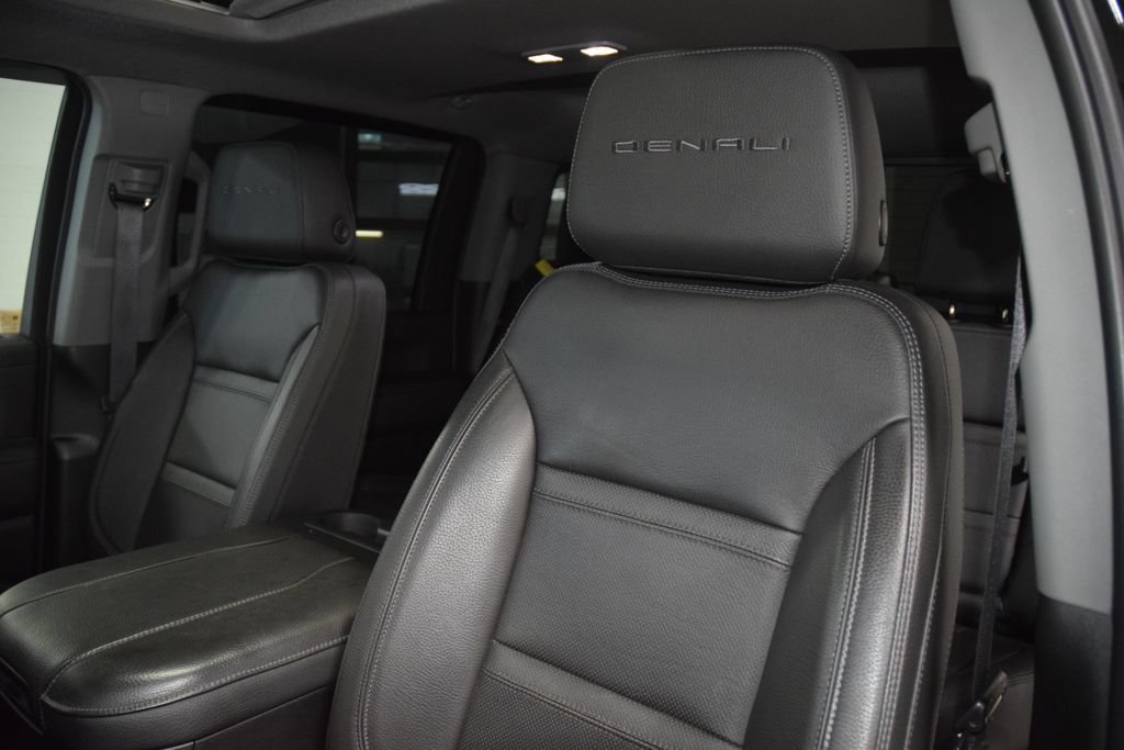 Used 2023 GMC Sierra 3500 Denali AWD/4WD image 44