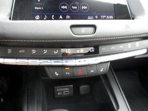 Used 2019 Cadillac XT4 Premium Luxury image 3