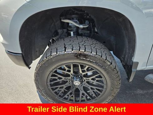 Used 2024 Chevrolet Silverado 1500 LT Trail Boss w/ LT Trail Boss Premium Package AWD/4WD image 27