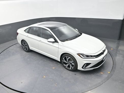 New 2026 Volkswagen Jetta SEL FWD image 13