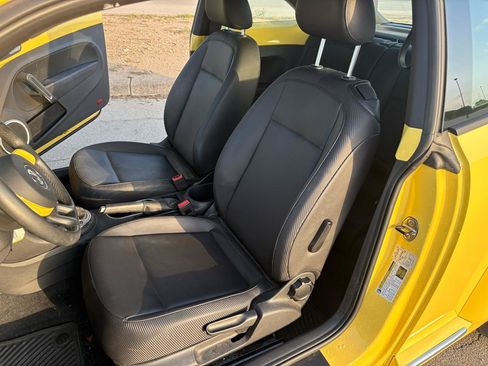 Used 2012 Volkswagen Beetle 2.5 FWD image 9