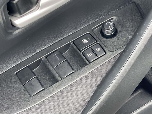 Used 2026 Toyota Corolla SE FWD image 17