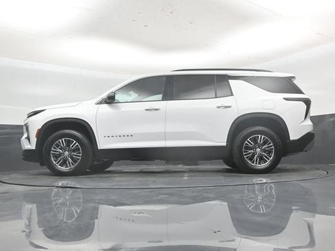 Used 2026 Chevrolet Traverse LT FWD image 55